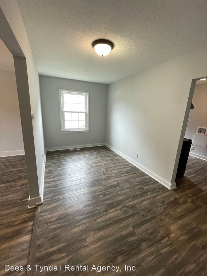 815-821 Maple St - Photo 3 of 8