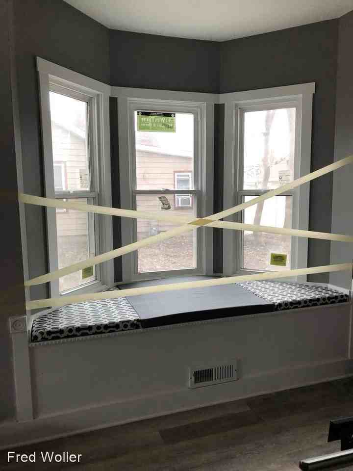 1224 37th St - Photo 2 of 25