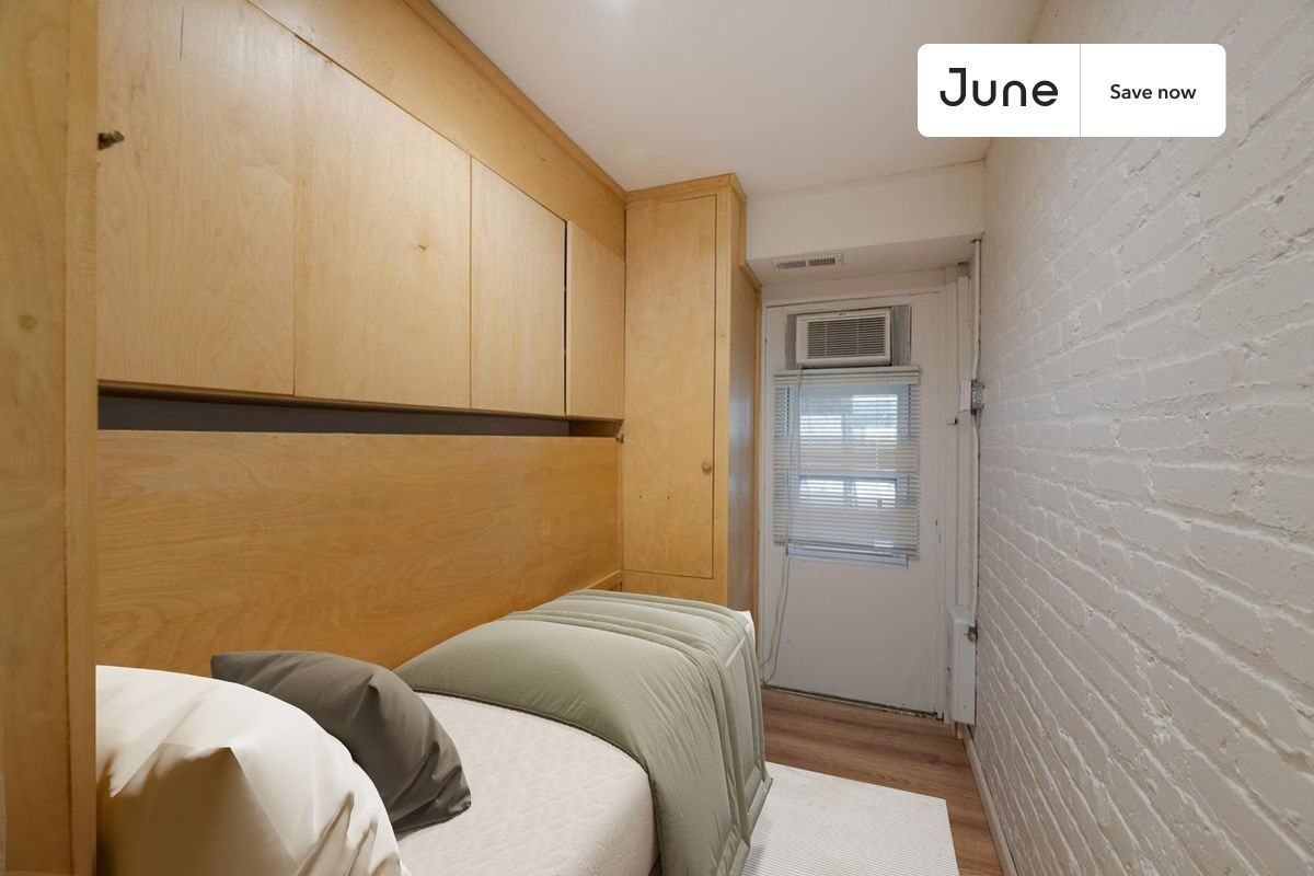 1443 Parkwood Pl Nw #B - Photo 7 of 9