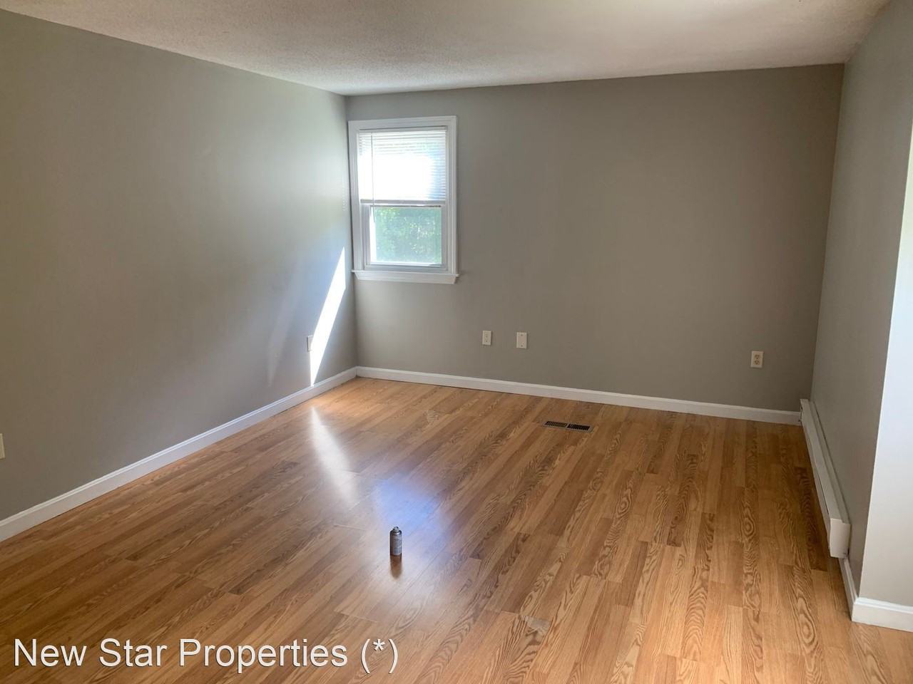 40 Frost Road - Photo 3 of 8