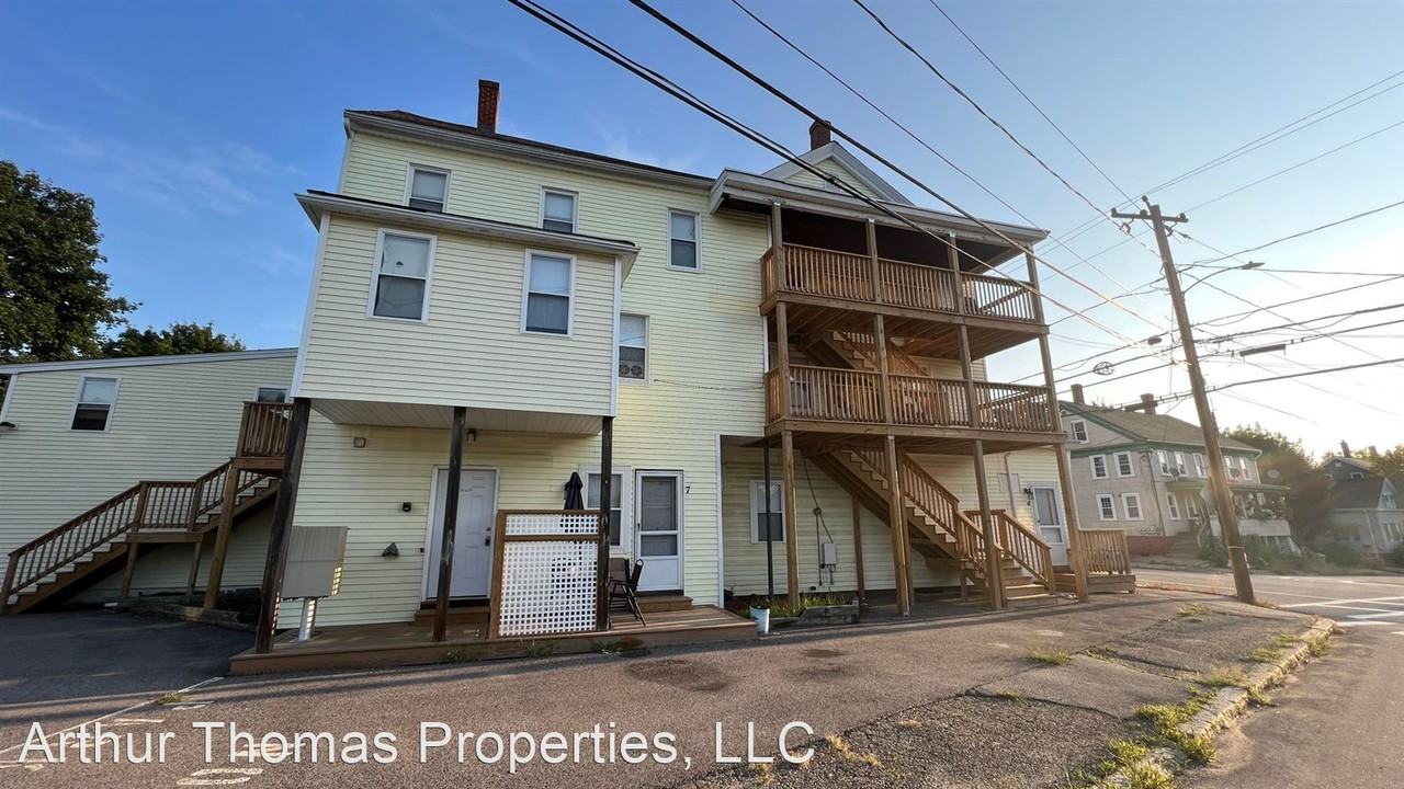 99 Green St - Photo 3 of 15