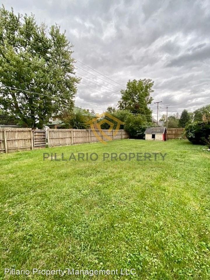 1529 Sweetbriar Dr - Photo 3 of 3