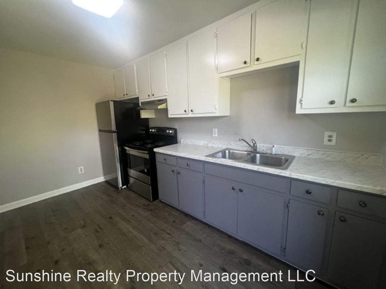 235 S. School St - Photo 3 of 12