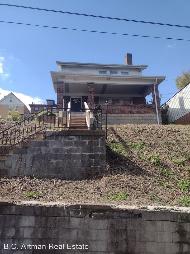 2930 Elroy Avenue - Photo 3 of 25