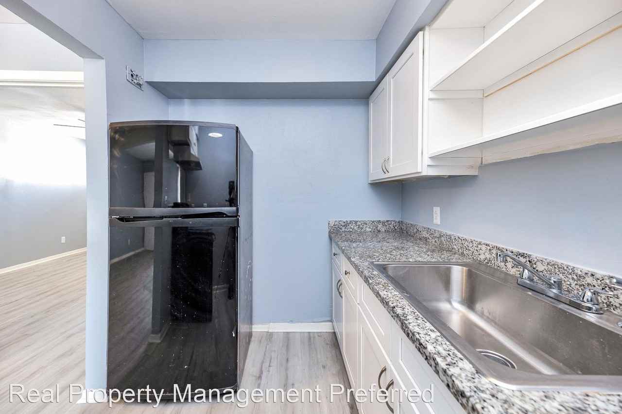 3040 Golfcrest Blvd - Photo 2 of 16