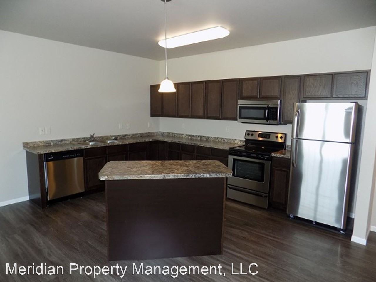 1400 12th St W - Photo 3 of 3