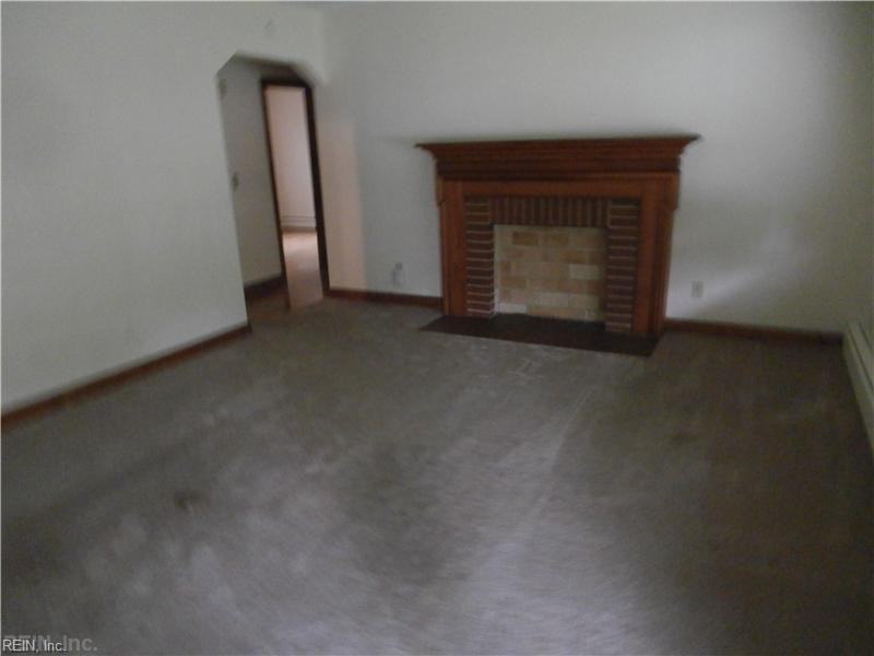 6366 Whittier Dr - Photo 2 of 7