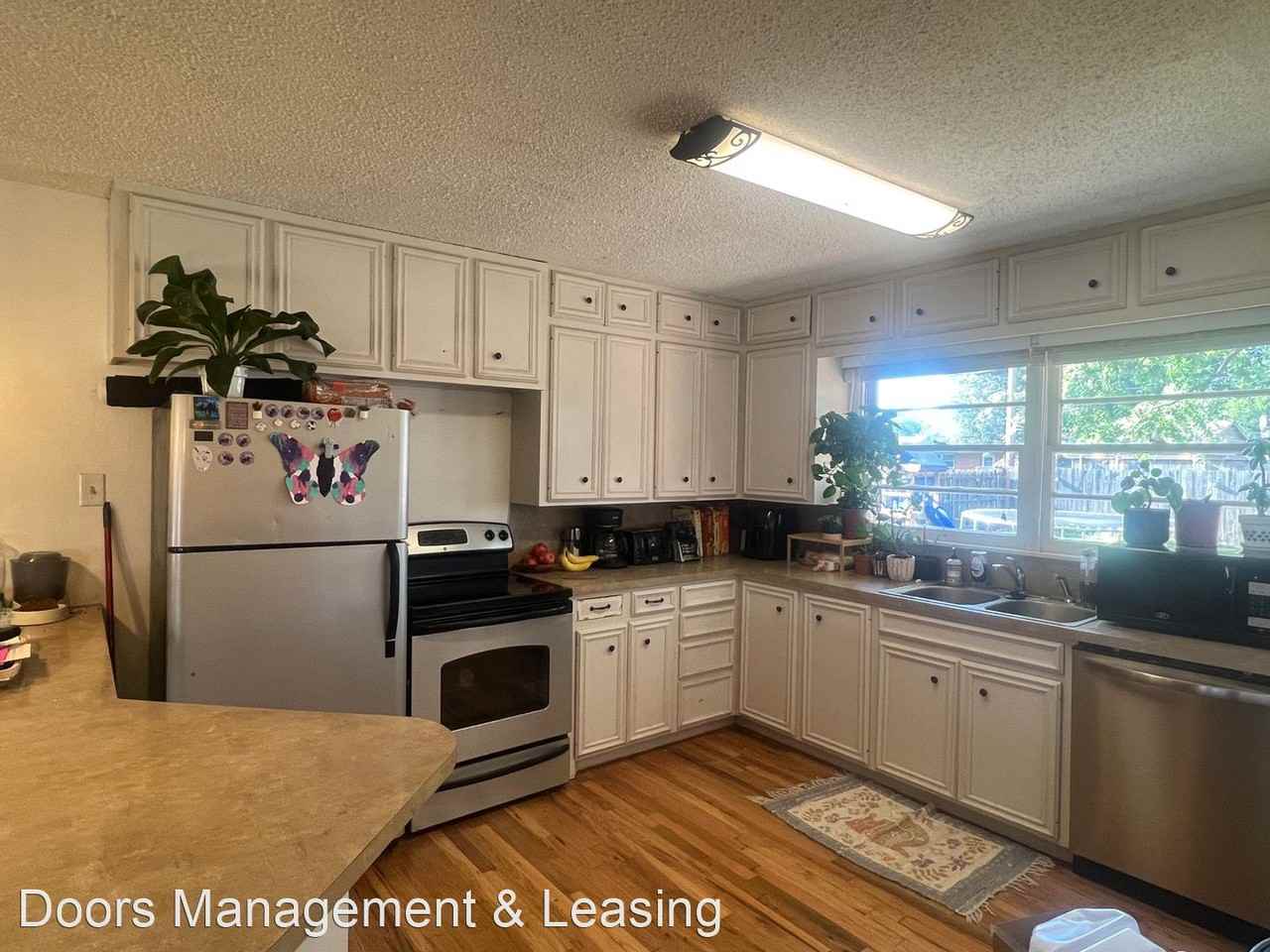 3415 35th St - Photo 3 of 16