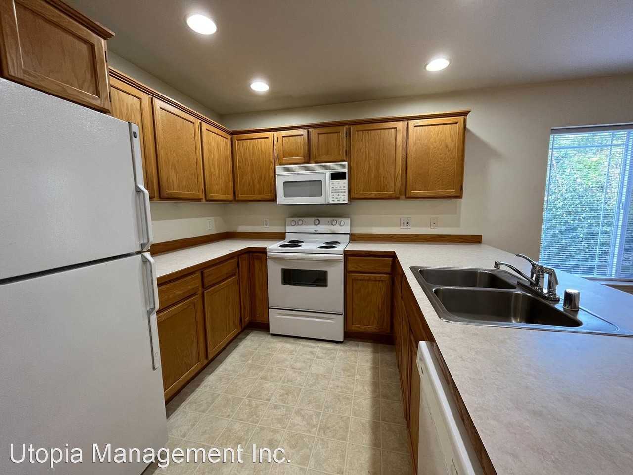 1717 Akron Ct - Photo 3 of 28