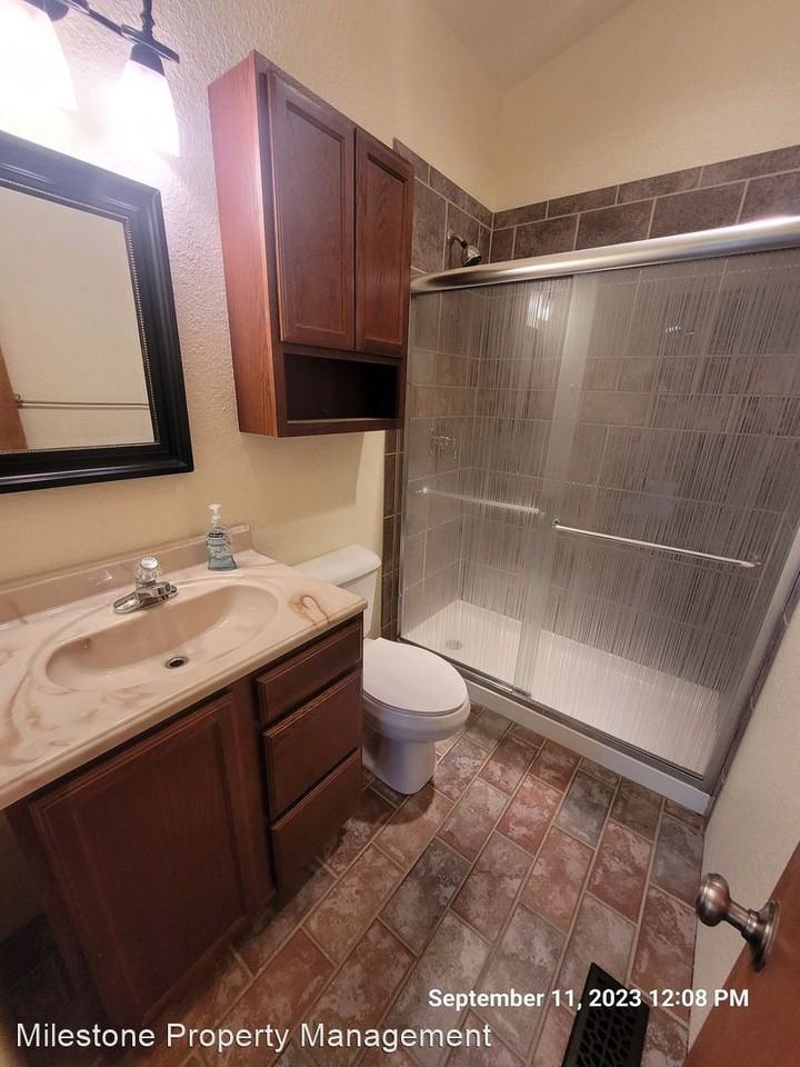 215 S Merriam Ave #2 - Photo 2 of 8