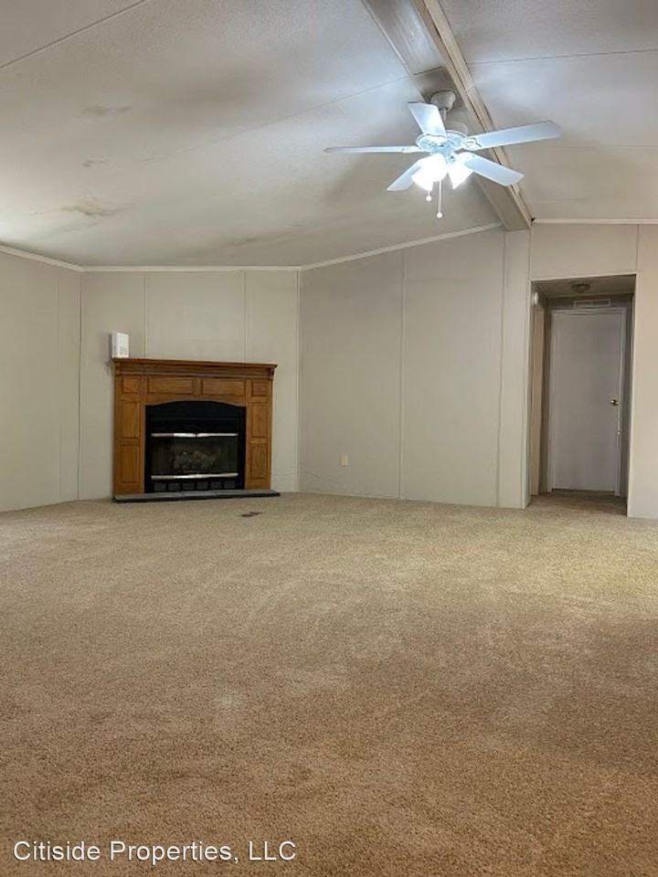 244 N Steel Bridge Rd - Photo 3 of 10
