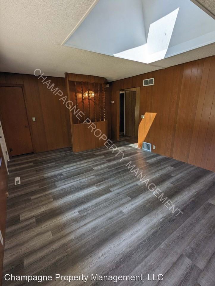 10808 E 20th St S - Photo 3 of 12