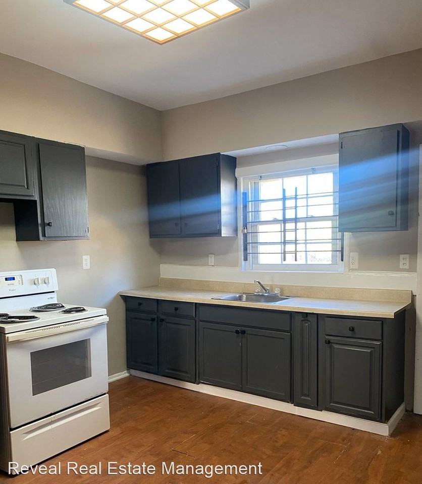 420 S Gilmor St - Photo 3 of 5