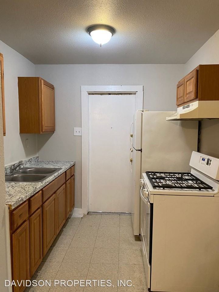 3030 Weir Ave - Photo 2 of 9
