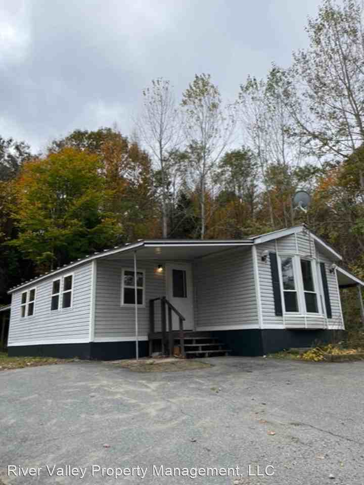 322-332 Back Mountain Rd - Photo 2 of 23