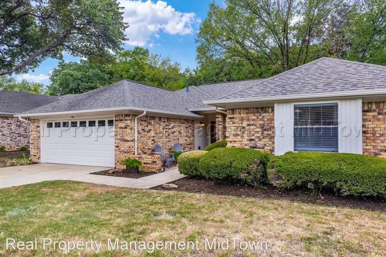 5104 Andalusia Trl - Photo 2 of 31