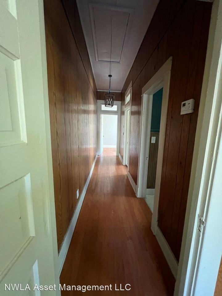 512 East & West St. - Photo 3 of 7