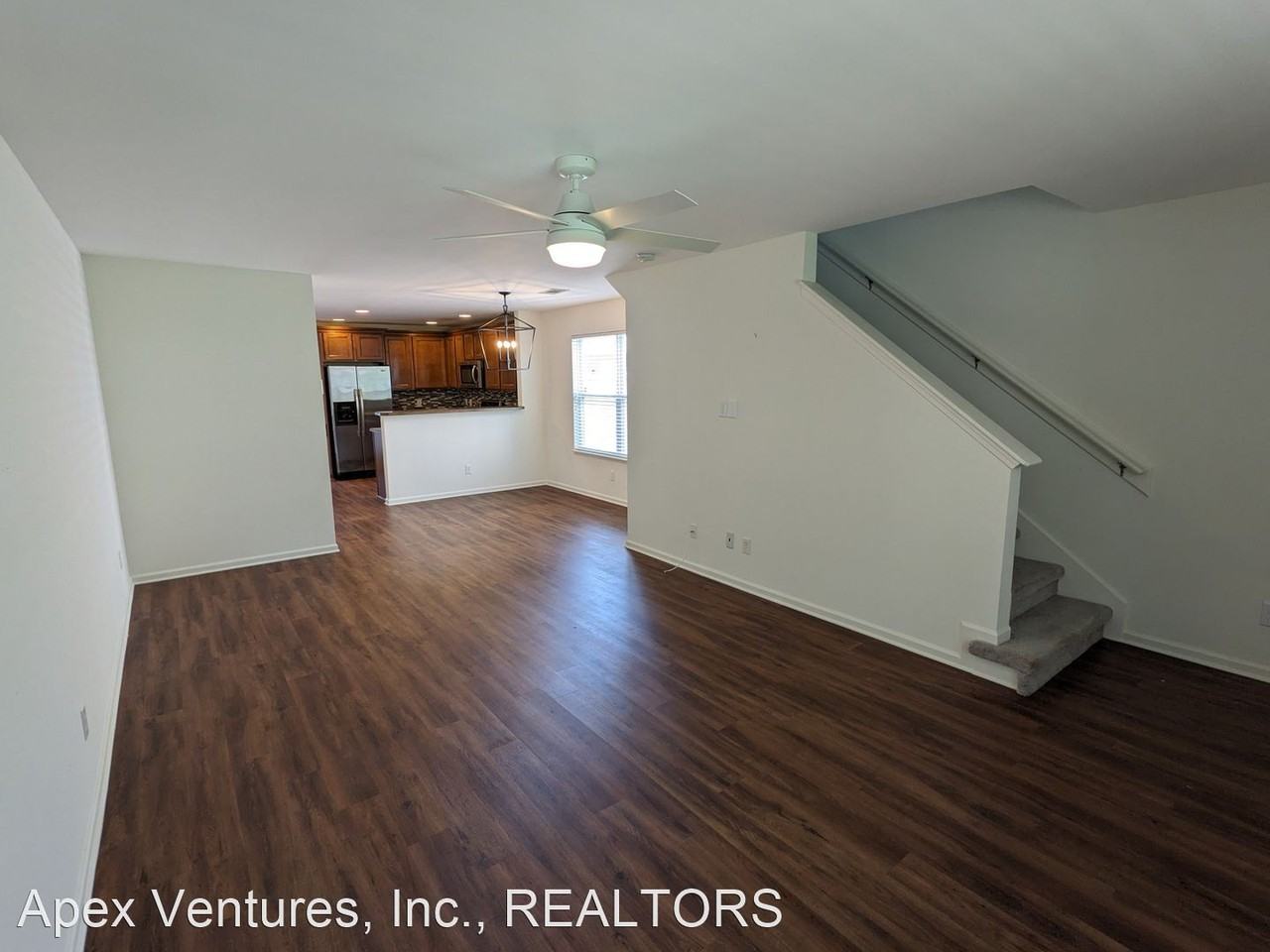 314 Mapleton Aly - Photo 3 of 27