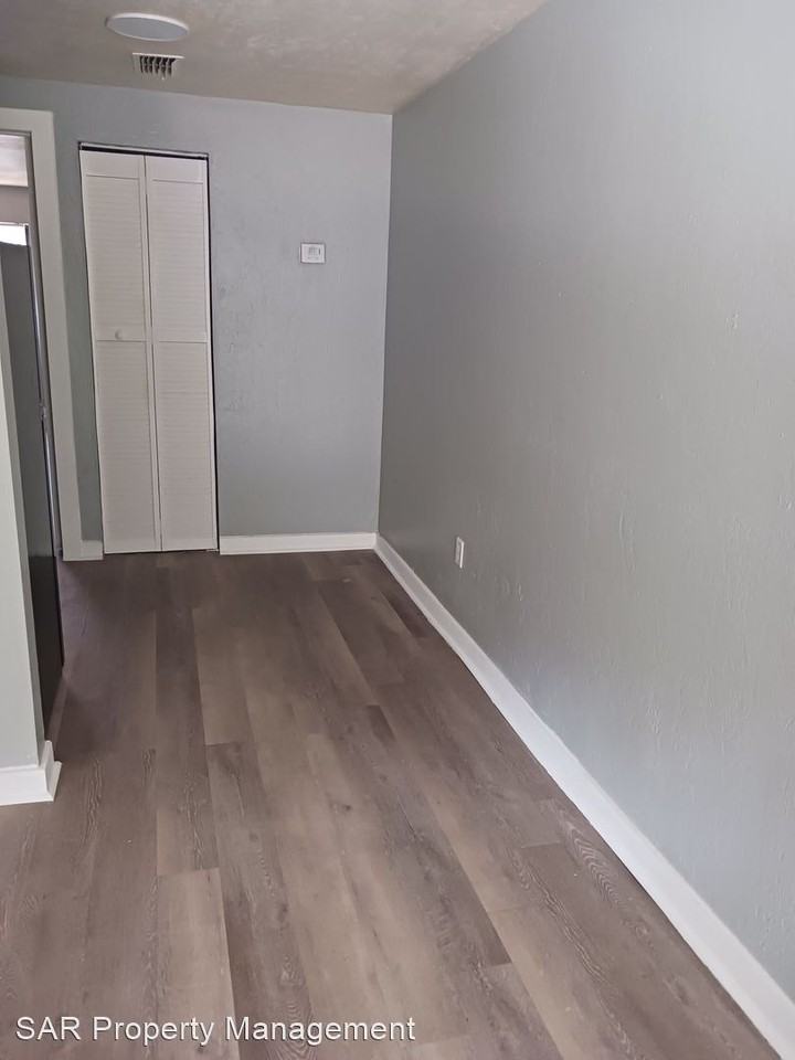 720 SW 69th Terrace - Photo 2 of 13