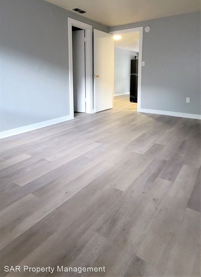 720 SW 69th Terrace - Photo 3 of 13