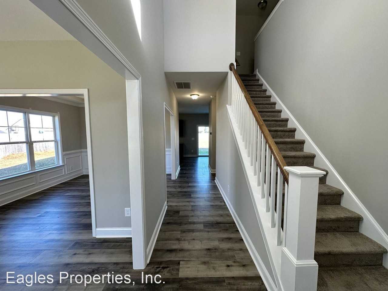 407 Willow Pond Dr - Photo 2 of 31