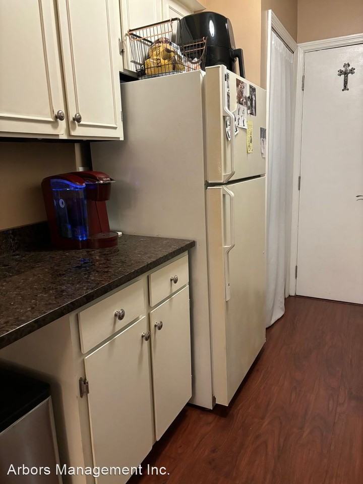 1000 Margarite Dr #A - Photo 3 of 17