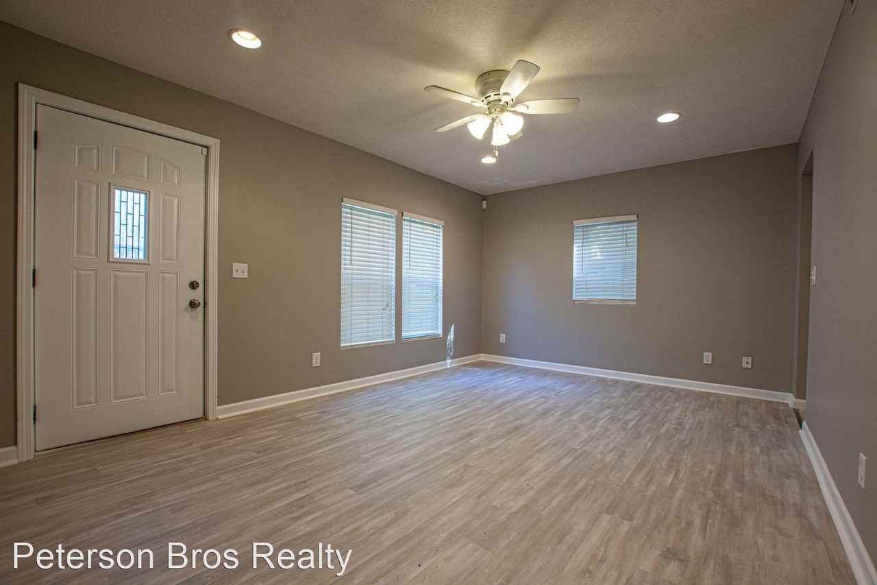 6619 Charles St - Photo 3 of 14