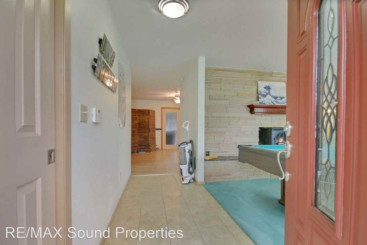 6113 83rd St Sw - Photo 3 of 25