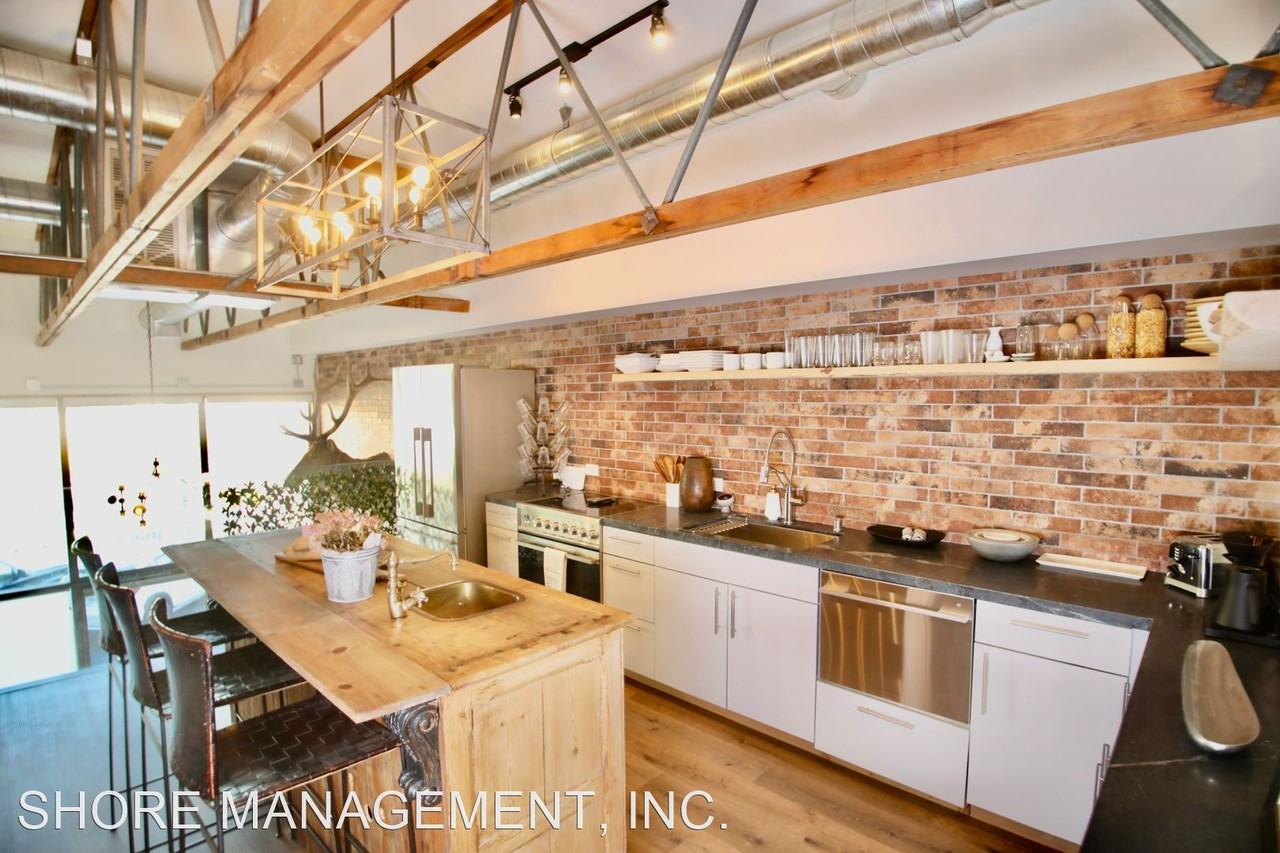 SPACE/INDUSTRIAL CONDO IN KEARNEY MESA. FULLY FURNISHED! Apartments