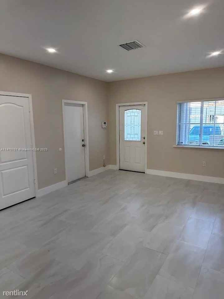 14268 Sw 126th Pl - Photo 2 of 14
