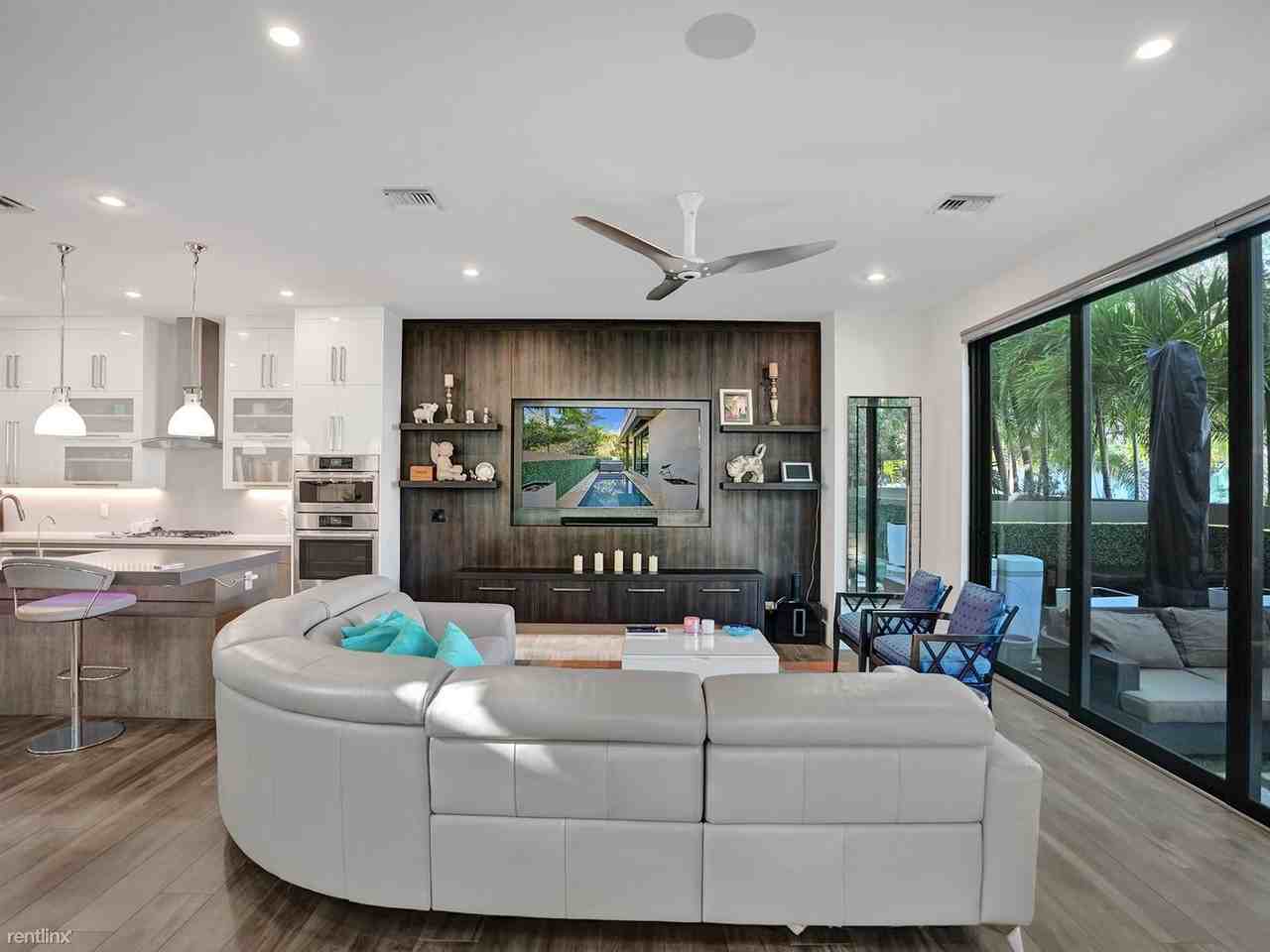 12 Se 13th Ave - Photo 3 of 25