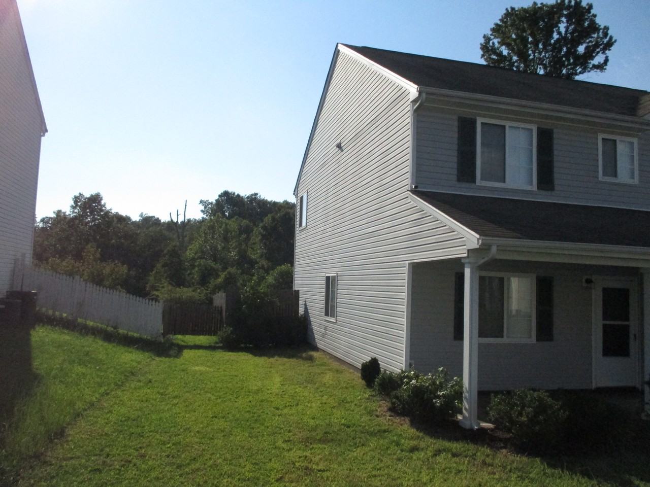 2654 Ninfield Dr - Photo 2 of 16