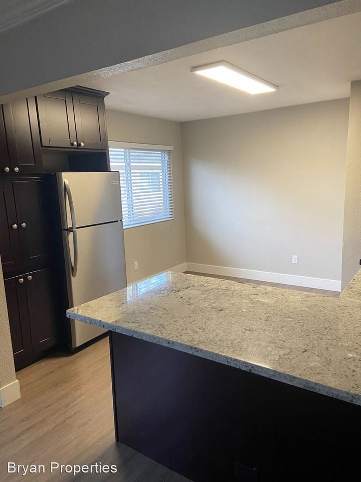 705-707-709 Mormon st - Photo 2 of 8