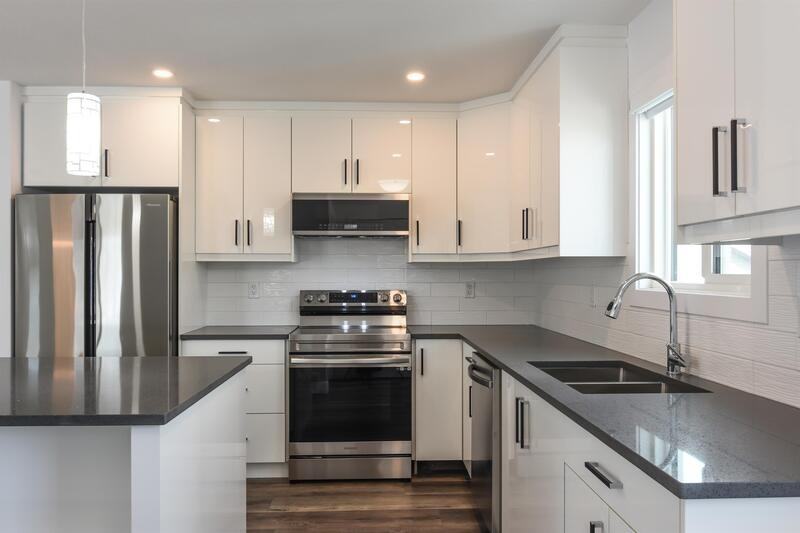 6548 175 Ave Nw - Photo 2 of 19