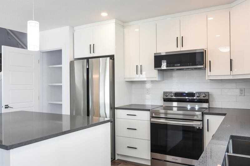 6548 175 Ave Nw - Photo 3 of 19