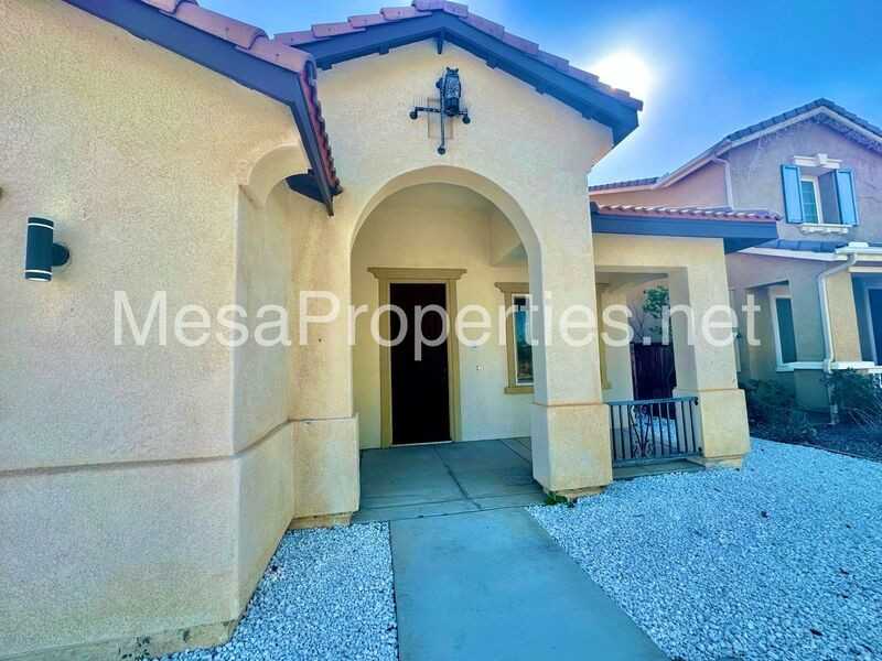 11677 Ellington St - Photo 2 of 23