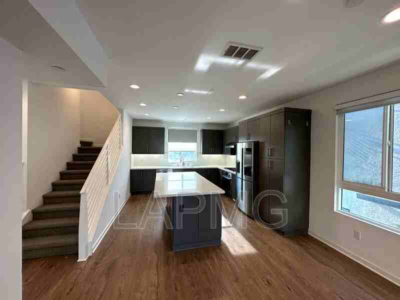 1549 Verbena Way - Photo 2 of 42