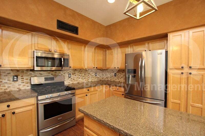 2009 E Creedance Blvd - Photo 2 of 31