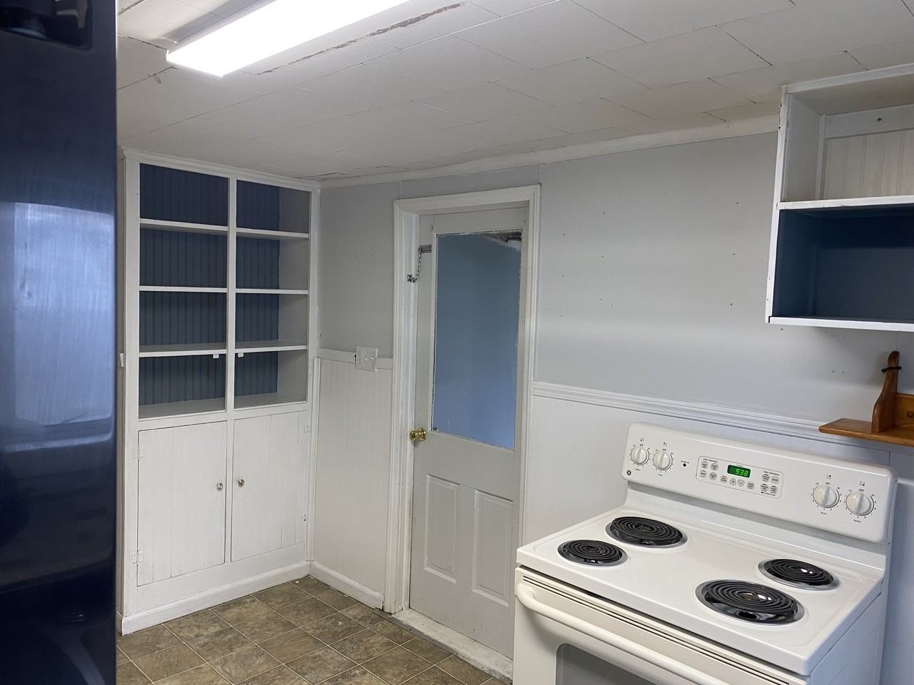 408 West 4th Street - Photo 3 of 13