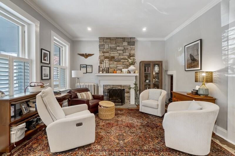 712 Maury Ave - Photo 7 of 50