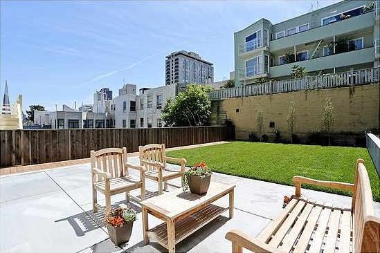 1245 Washington St #2 - Photo 2 of 7