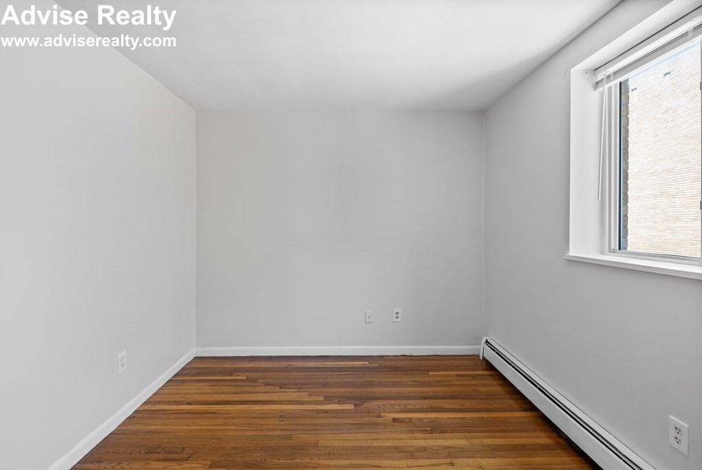 582 Cummins Hwy - Photo 2 of 6