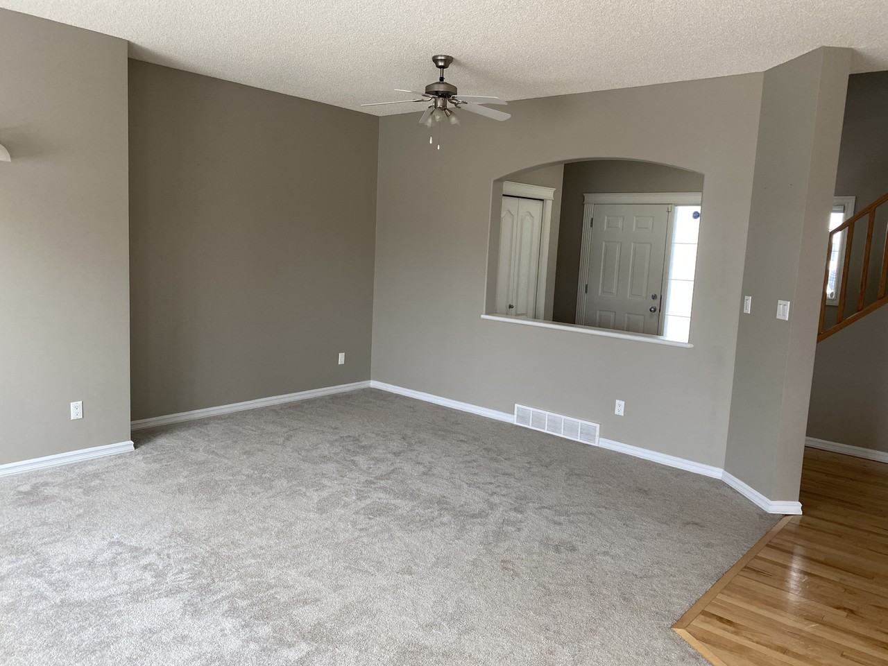 3216 31 Ave Nw - Photo 4 of 25