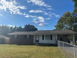 featured image of 208 Dockery Ln Se