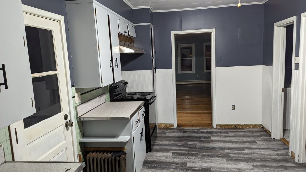 21 Wall St #1 - Photo 2 of 11