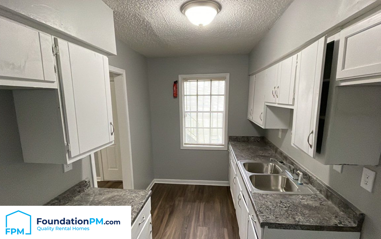 1056 University St #1 - Photo 4 of 21