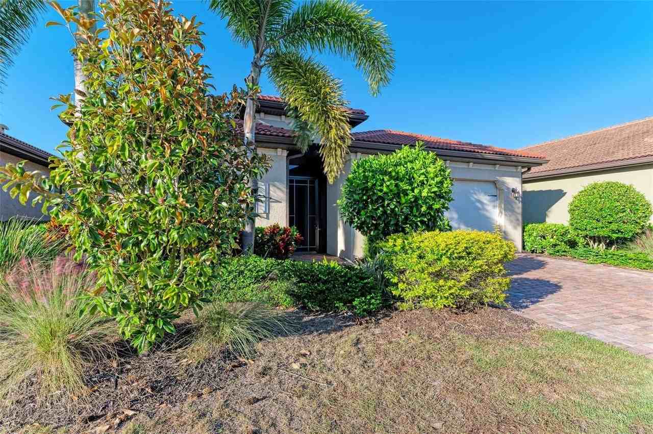 228 Maraviya Blvd - Photo 4 of 50