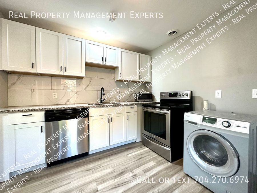 3321 Marietta St - Photo 3 of 15