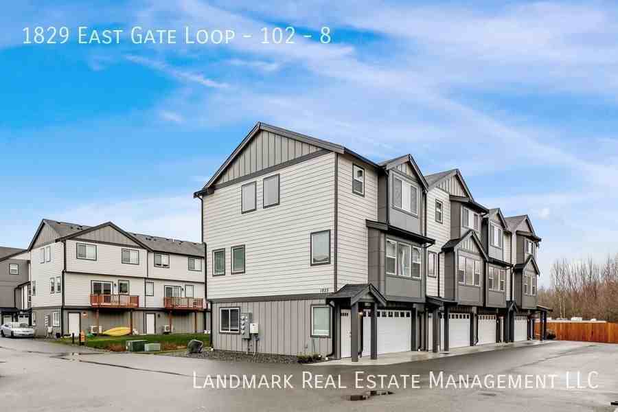 1829 Eastgate Loop #8 - Photo 2 of 23