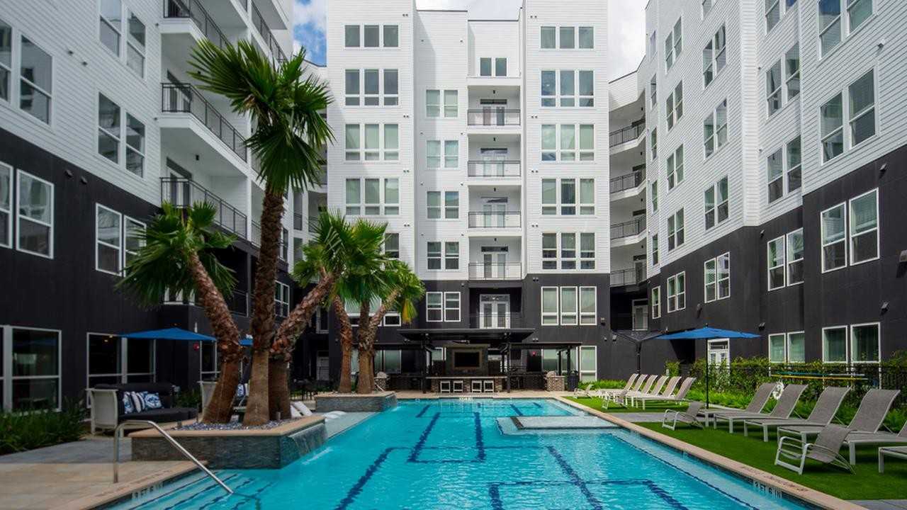 612 Shepherd Dr #A2-7